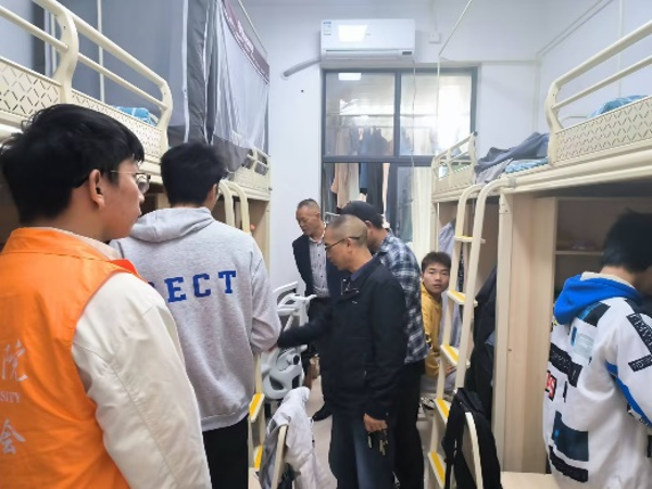 宿舍检查1 宿舍检查1