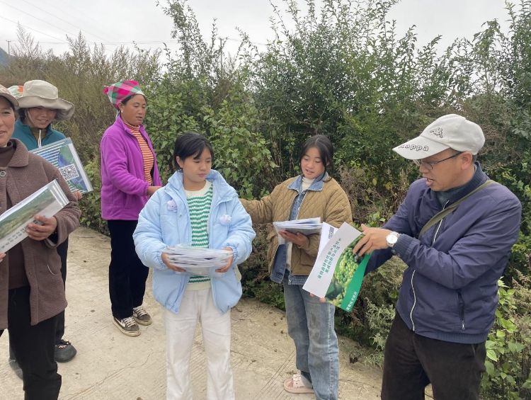 冬季送技术下乡—省重点实验室科研人员再次在普格县螺髻山镇开展技术培训