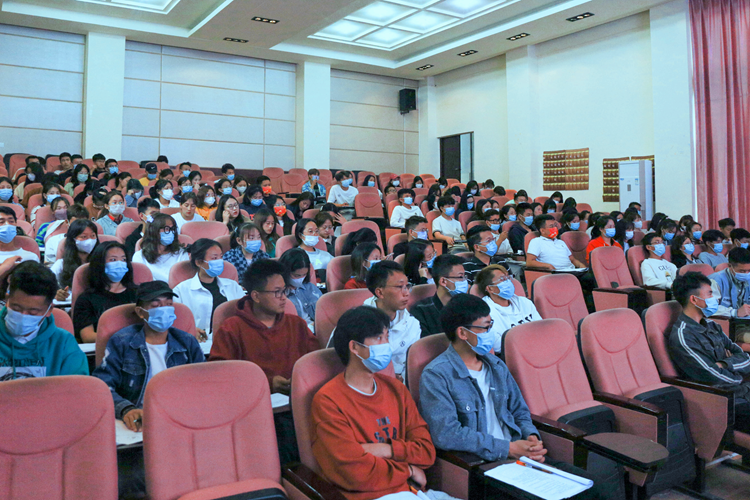 曲木听众 曲木听众