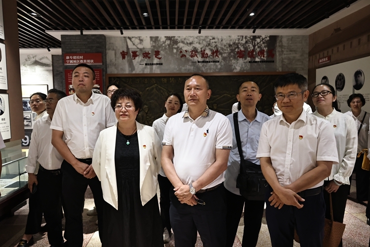 参观 (3)_副本 参观 (3)_副本