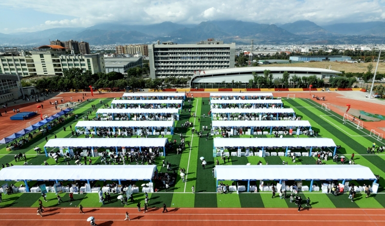 SQ3A8868.MP4_20251112_105543891